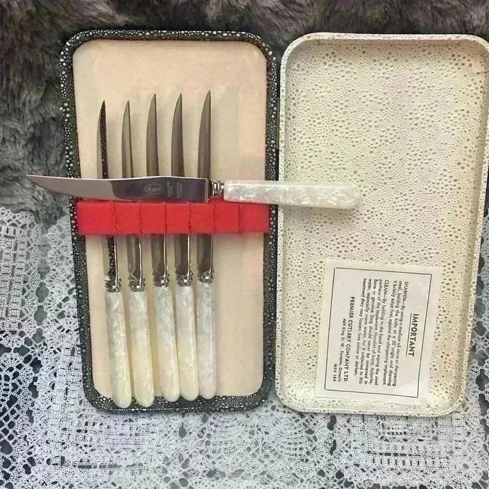 Vintage
PREMIER CUTLERY CMPY Genuine Mother of Pearl Stainless Steel knife set - Picture 10 of 16